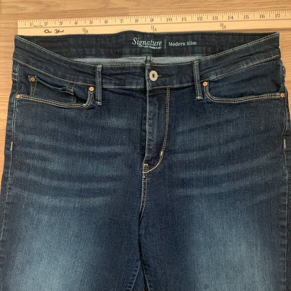 Signature Levis Jeans Women's Size 16S Blue Straight Leg Slim High Rise Pants - Picture 12 of 15
